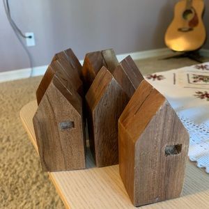 Magnolia placecard holders